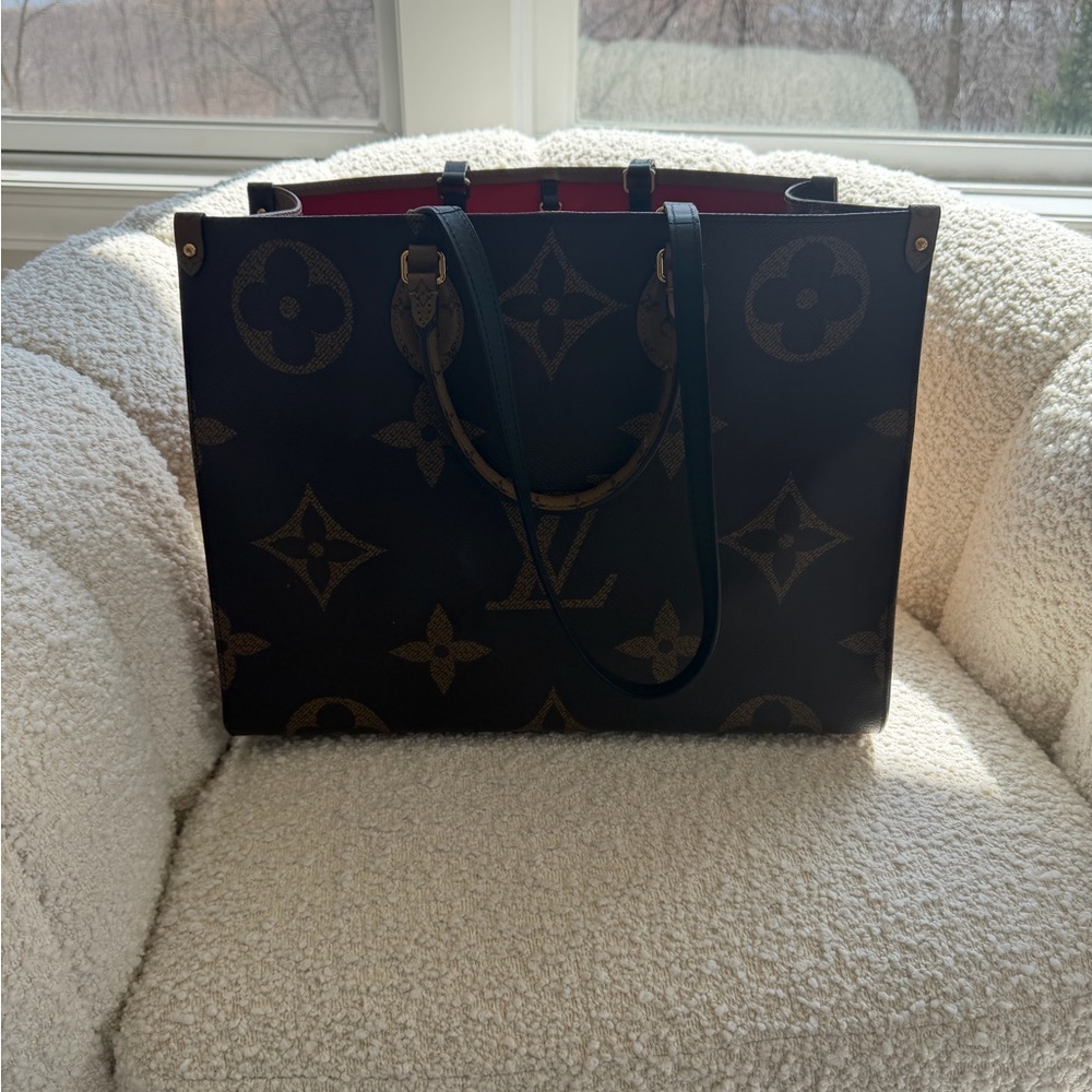 Louis Vuitton On The Go GM